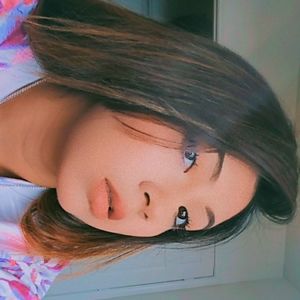 Meet your Posher, Amber lynn